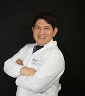 Dr. Josué Flores, Médico internista