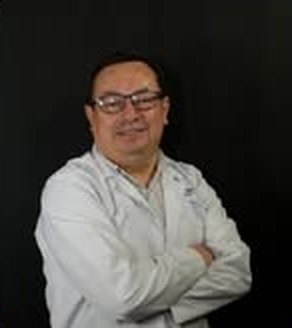 Dr. Julio Calles, Oncólogo radioterapeuta