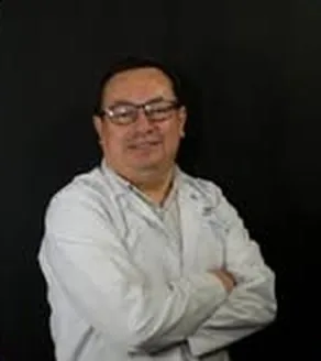 Dr. Julio Calles, Oncólogo radioterapeuta